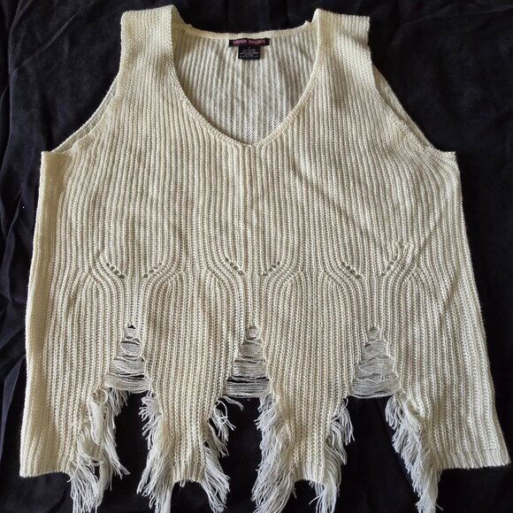 Women's Size X Large V-Neck Knit Beige Knit Tank W/Fringe Bottom - Picture 1 of 10